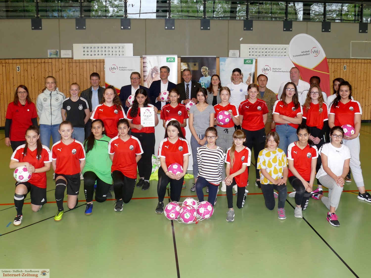 Mädchenfußball AG der Realschule Leimen zum "AOK Treff FußballGirls" aufgewertet