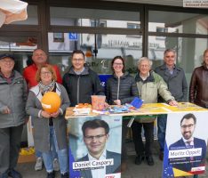 Straßenwahlkampf in Sandhausen – Baustelle hält die „Kämpfer“ auseinander