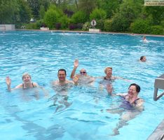 Freibaderöffnung bei wunderbaren 24° – Aber nur im Wasser, die Luft war deutlich kälter