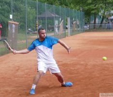 Tennis-Oberliga: TC Blau-Weiß Leimen siegt knapp im Derby gegen Sandhausen