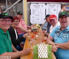 Vier Vatertagsfeste für Feierfreunde allein in Sandhausen