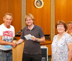 Sandhausen: Nicht nur am, sondern auch im Haus blühen jetzt die Blumen