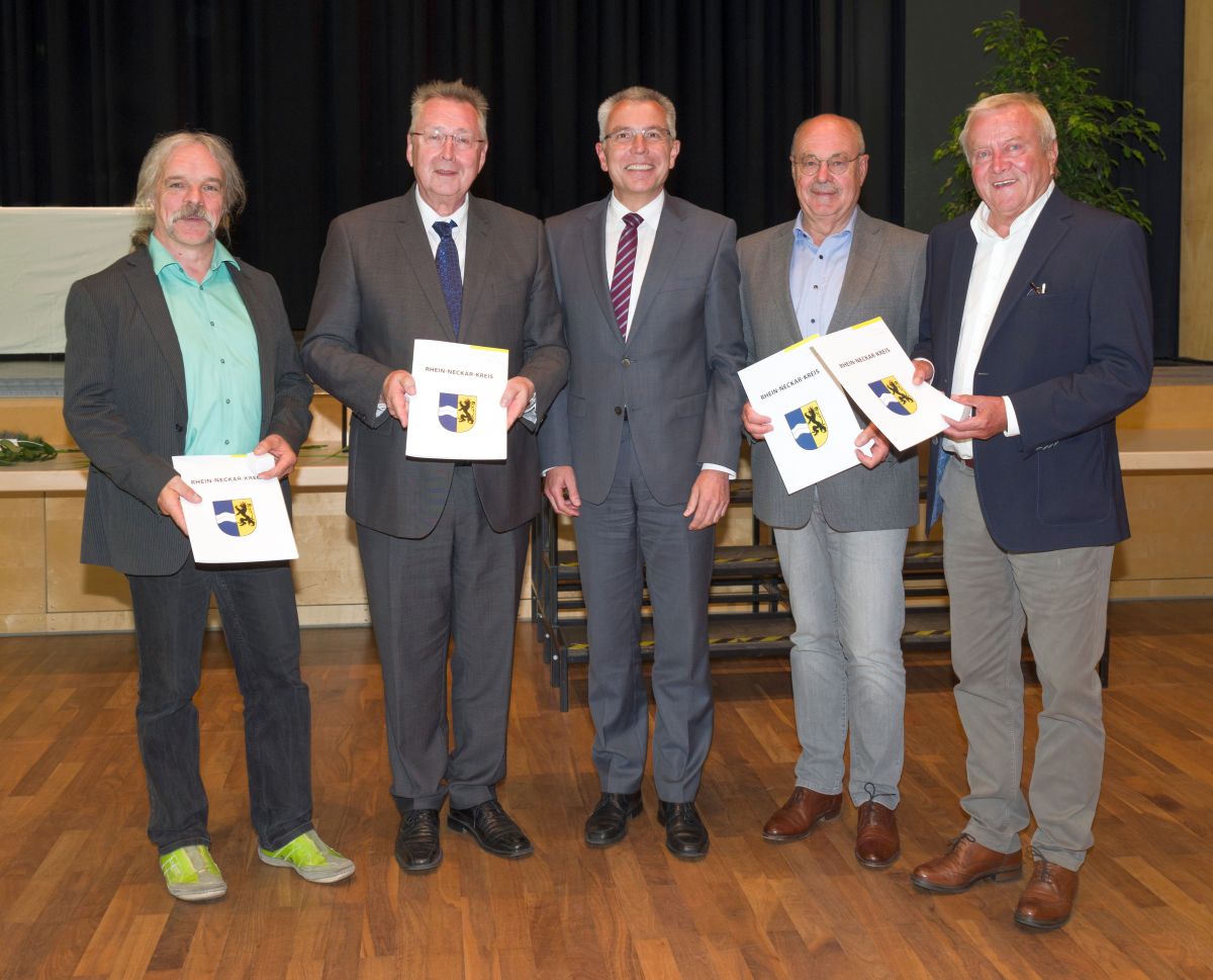 Ralf Frühwirt, Trudbert Orth und Hans-Jürgen Krieger mit Ehrenring des Kreises geehrt