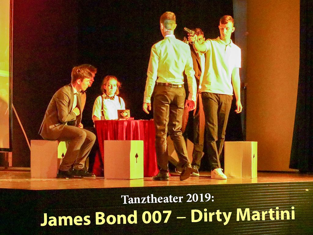 Ein heißer Cocktail am Fr.-Ebert-Gymnasium: „James Bond 007 – Dirty Martini“
