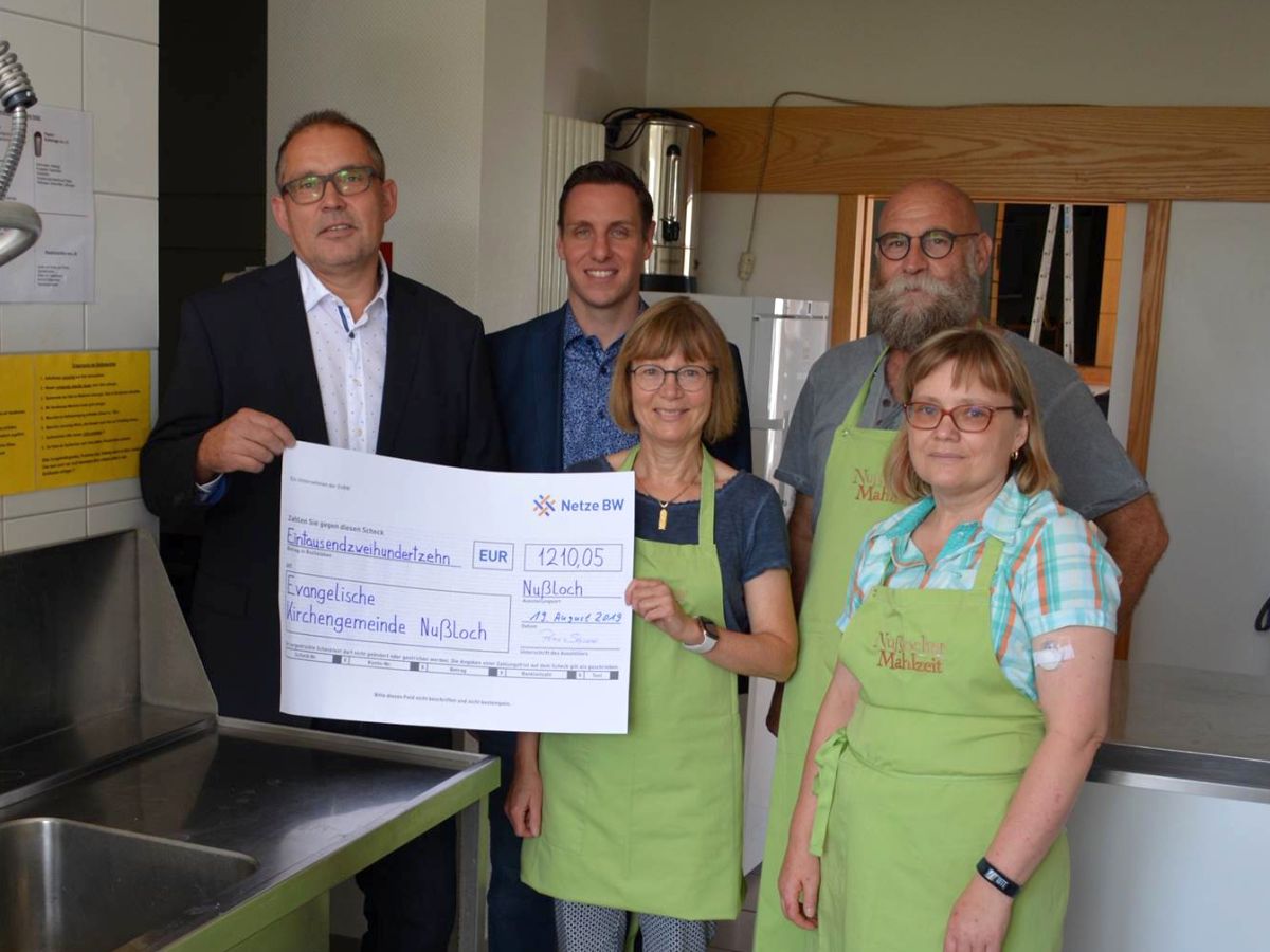 Netze BW spendet 1.210 Euro aus der "Portokasse" an Nußlocher Mahlzeit