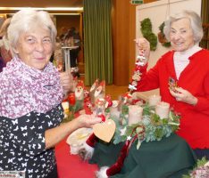 Adventsmarkt der Mittwochsgruppe: Die schönsten Einzelstücke waren schnell weg