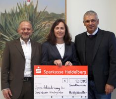 Hobbykünstler-Spende floss in Sprachförderung an Sandhäuser Kindergärten