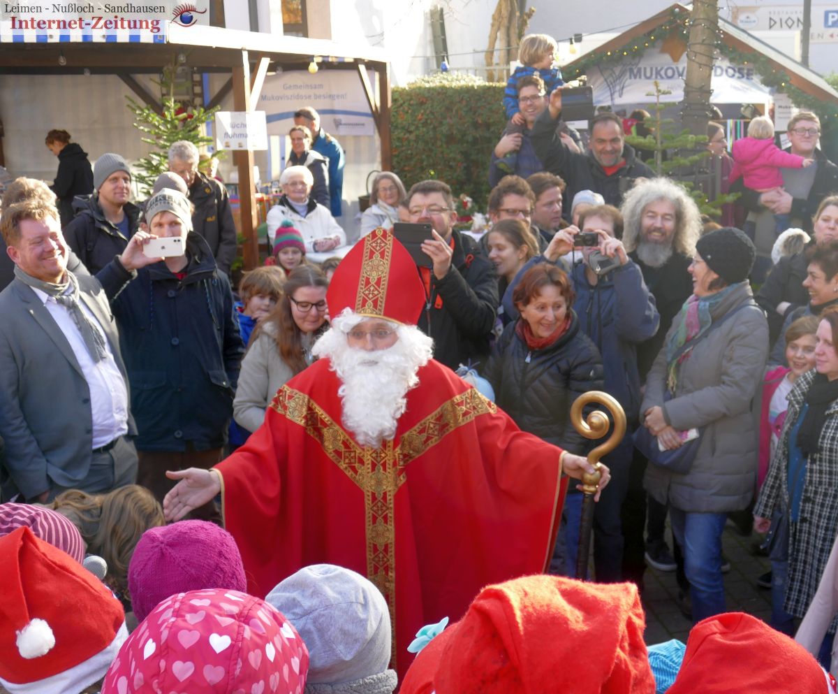 Schöner Leimener Weihnachtsmarkt: Erstmals kam der "echte" Bischof Nikolaus