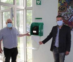 Defibrillator im Kommunalen Beratungszentrum im Mörikeweg St.Ilgen installiert