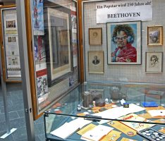 Beethoven, ein Popstar wird 250 Jahre alt –  Ausstellung im Sandhäuser Rathaus