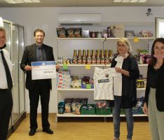 Tafelladen erhält Spende in 500 € von der Volksbank Kraichgau eG aus SocialChallenge
