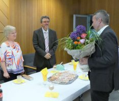 Gratulation: Hardtgruppe Wassermeister Hans–Peter Schilling 60 Jahre alt
