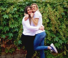 Kieferorthopädie Dr. Ullrich Leimen: Neue ZFAs Ezgi Akpinar und Selin Sözen