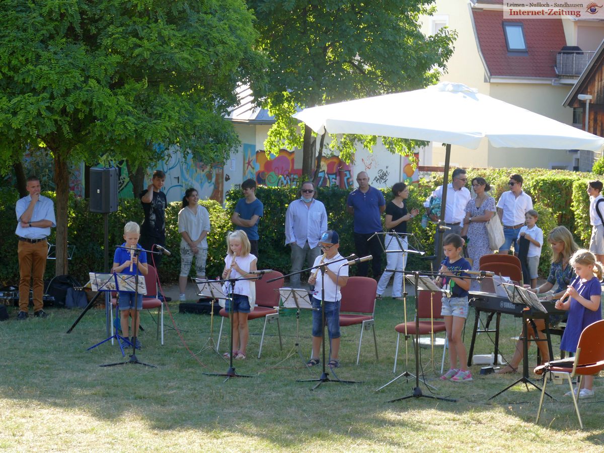 Denkwürdiges Picknickdecken-Konzert der Musikschule im Menzerpark