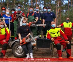 Erfolgreiche Ausbildung an der Motorsäge bei der freiwilligen Feuerwehr Leimen