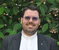 „Gott als Wegbegleiter“ – Erzbischof Burger weiht Francesco Durante zum Priester 