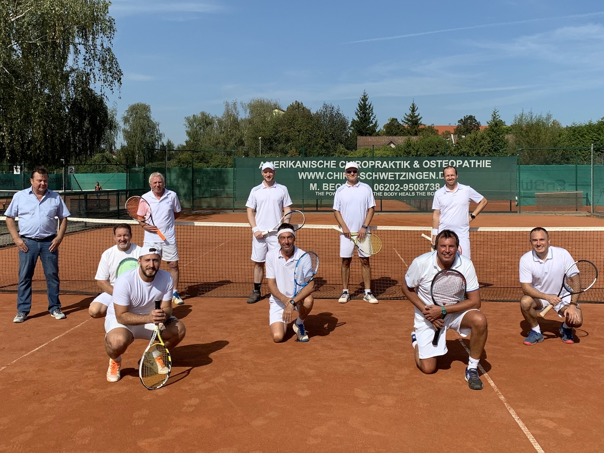 Spaßiges Retro-Turnier im Tennis-Club Leimen - Thomas Ehrnhöfer siegte erneut