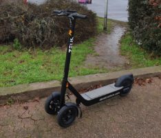 Neu bei uns: Die Zeus Leih-E-Scooter – Großes Abenteuer auf kleinen Rädern