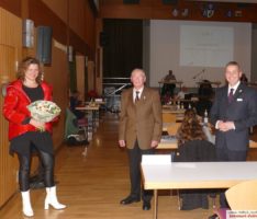 Stadtrat Hans Appel mit stehendem Applaus aus Gemeinderat verabschiedet