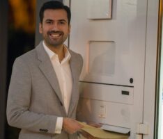 Sandhausen, 5 Uhr morgens: Hakan Günes gibt seine Bürgermeister-Bewerbung ab