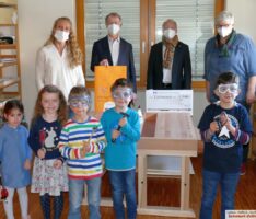Lions Club Leimen spendet St. Mauritius Kindergarten 1.000 Euro für Werkbänke