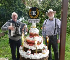 10 Jahre Leimenblog: Musikalische Glückwünsche und eine Riesentorte