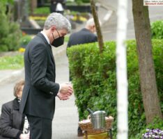 Abschied von Bruno Sauerzapf – BVerfG-Präsident Harbarth verneigte sich am Grab