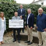 Musikschule Leimen freut sich über 1000 Euro Spende von Bortz GartenGut