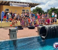 Großartige Wasserspiele im vielseitigen Ferienprogramm des Schwimmklub Neptun