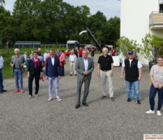 Erfolgreicher Wahlkampfauftakt der SPD beim Frühschoppen im Weingut Adam Müller