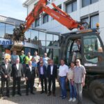 Symbolischer „Baggerbiss“ an der Volksbank Kraichgau - Neubau beginnt Ende des Jahres