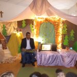 Märchenwoche im Mauritius Kindergarten: Pfarrer Lourdu las „Hänsel und Gretel“