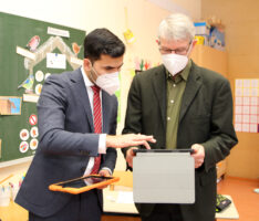 Klassenräume der Theodor-Heuss-Grundschule digital ausgerüstet
