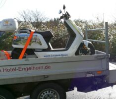 Die erste Presseroller „E-Panne“: „Snailer-II“ plötzlich saft- und kraftlos