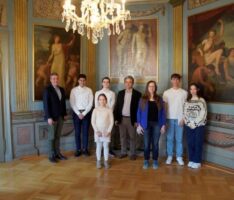 Erfolgreiche Leimener Musikschüler bei „Jugend musiziert“ im Rathaus geehrt