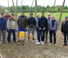 Sandhäuser Frühlingsfest startete mit „Hopfedrähdeln“ am Tag des Bieres