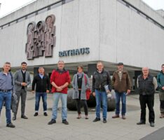 Konstruktives Gespräch zum Thema Kermesbeere im Sandhäuser Rathaus