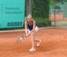 Tennis: Oberliga Damen des TC Blau-Weiß Leimen gewinnen zuhause