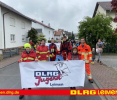 DLRG-Jugend beim Sommertagszug in Leimen-Mitte