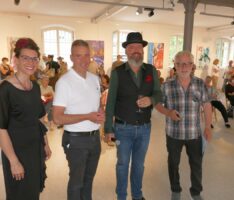 Vernissage „Tanz und Bewegung“ – Begeisternder Auftritt der „Floor LegendZ“