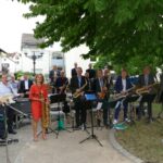 SAP-Bigband spielte zum 75. Gründungstag des ev. Posaunenchores im Kirchgarten