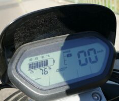 Elektrischer NIU-Presseroller „Snailer II“ erreicht 10.000 km Fahrleistung. Bravo!