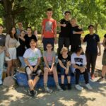 Otto-Graf-Realschule: Achtklässler werten Schulhof mit Sitz-Lounge und Bank auf