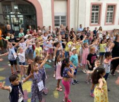Schulfest Leimener Turmschule – Sportinator“-Tanz, Cha-Cha-Club und Musikschul-Auftritte