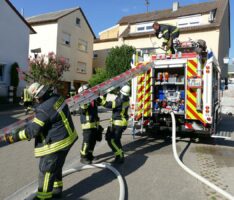 Leimen: Brand eines Geräteschuppens in der Johannisgasse – Zeugen gesucht!