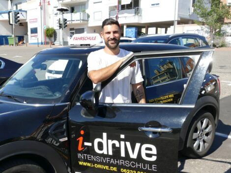 „Fame“: Leimener Fahrlehrer Lukas Can mit über 20 Millionen Aufrufen auf TikTok