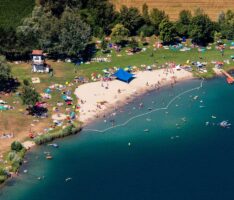 Freizeittipps für die Sommerferien: Erfrischende blaue Wasser-Oasen