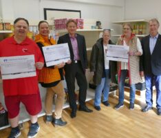 Lions Club spendet hiesigen Tafeln 4.500 € für den Zukauf an Lebensmitteln