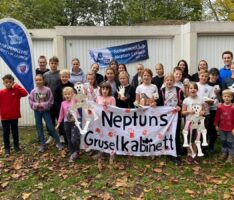 Schwimmklub Neptuns Gruselkabinett – Kürbisschnitzen und Halloweenparty