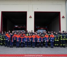 Christbaumaktion der Jugendfeuerwehr Leimen